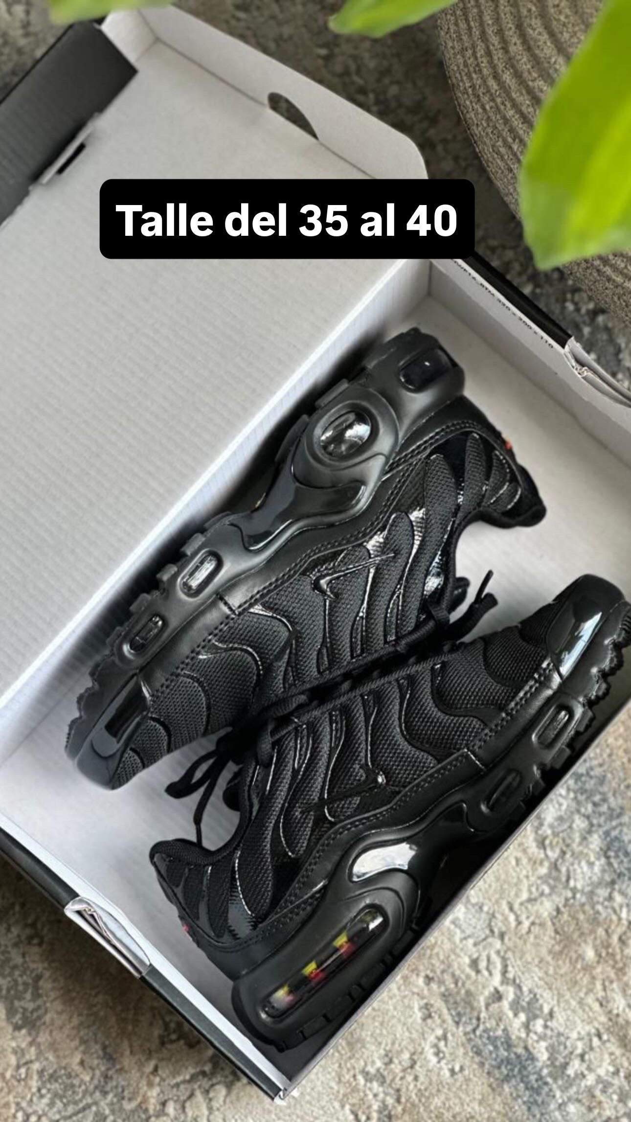 Air Max TN full black