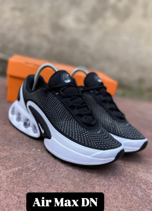 Air Max DN black and white
