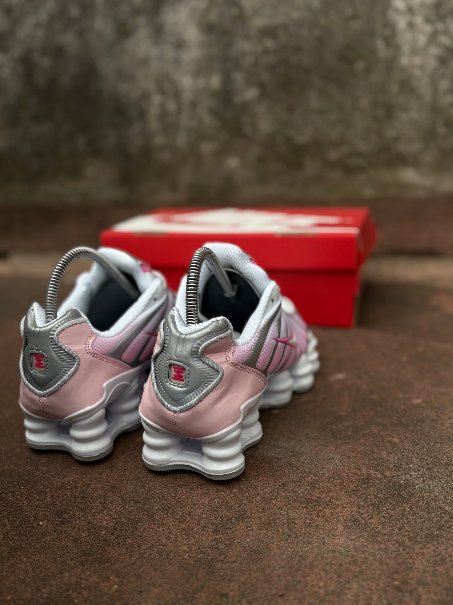 Air Max shox pink