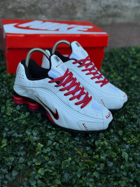 Nike shox r4