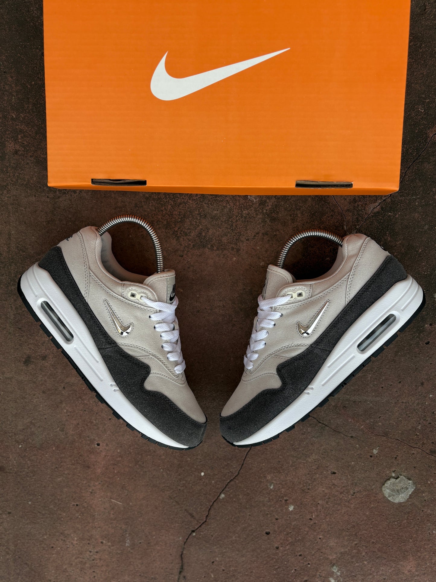 Air Max 1 grey and Brown