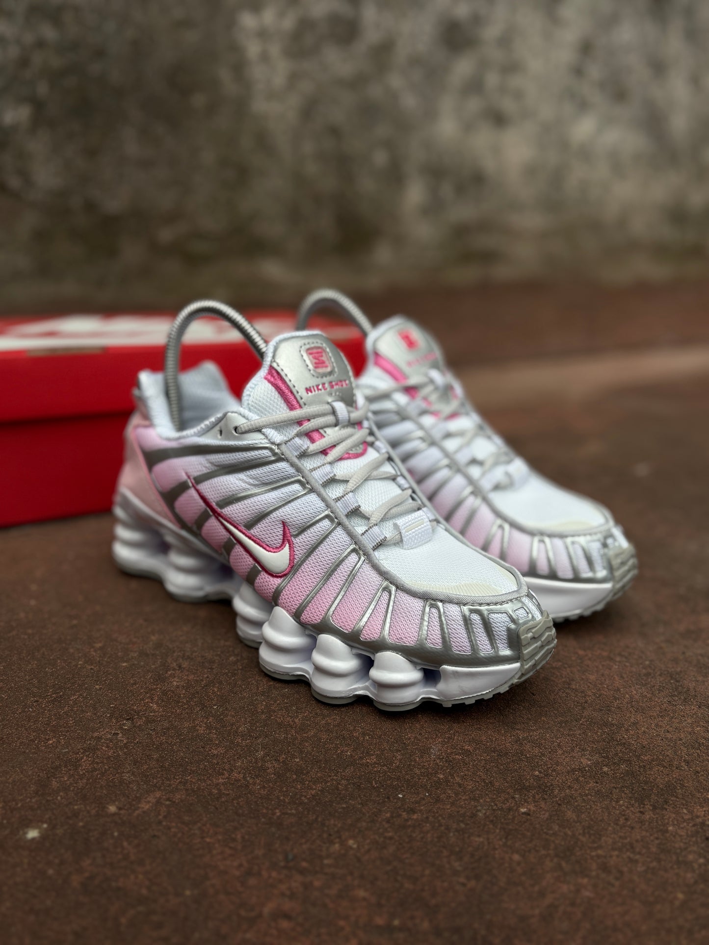 Air Max shox pink